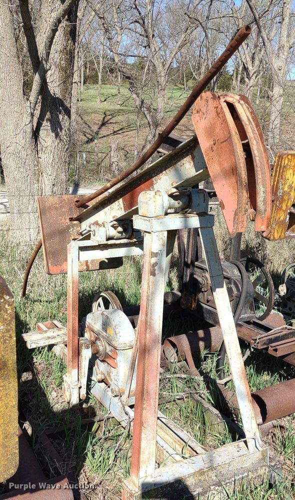 image for item DQ1629 (20) pump jacks