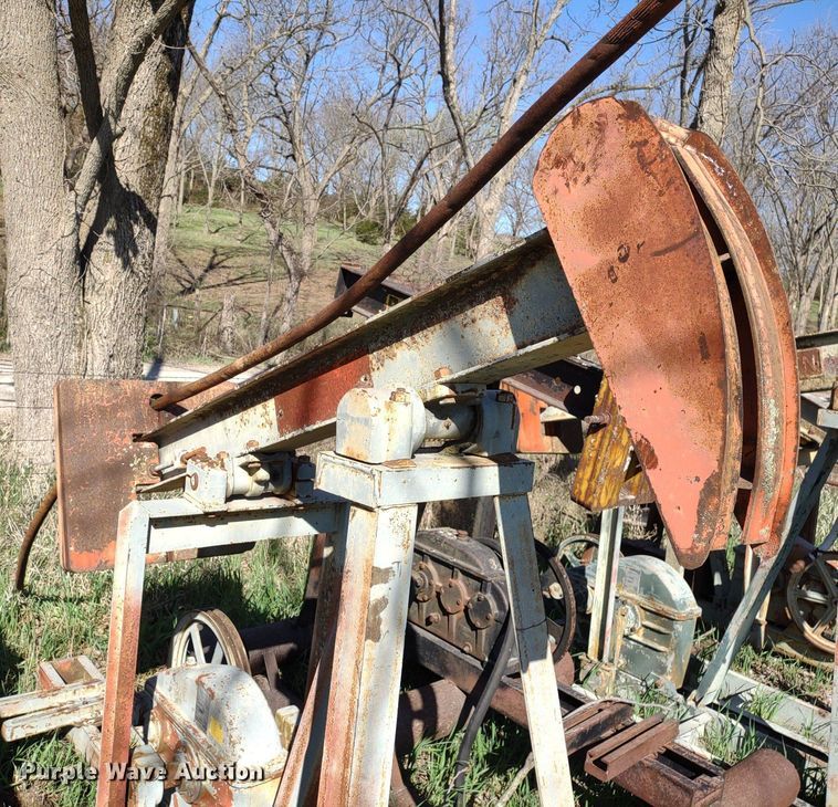 image for item DQ1629 (20) pump jacks