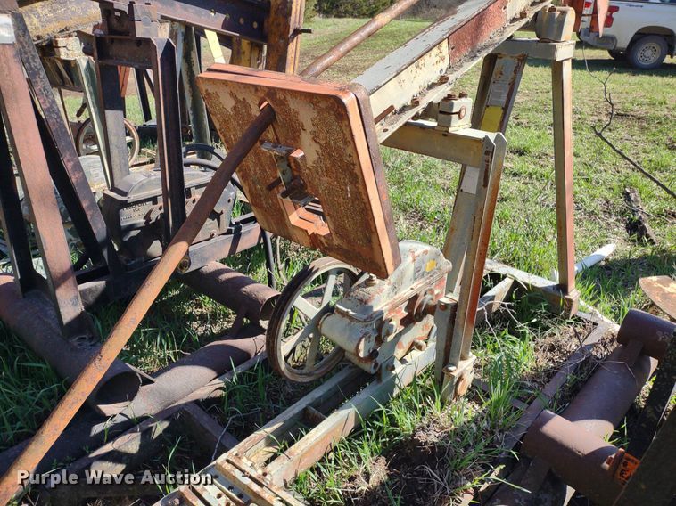 image for item DQ1629 (20) pump jacks