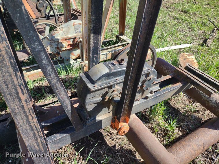 image for item DQ1629 (20) pump jacks