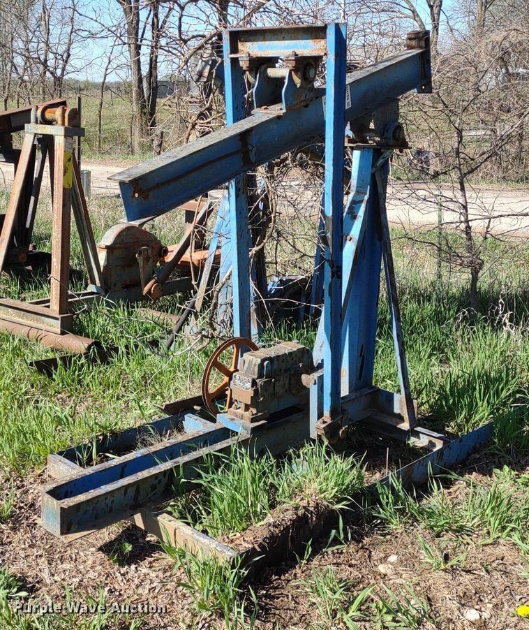 image for item DQ1629 (20) pump jacks