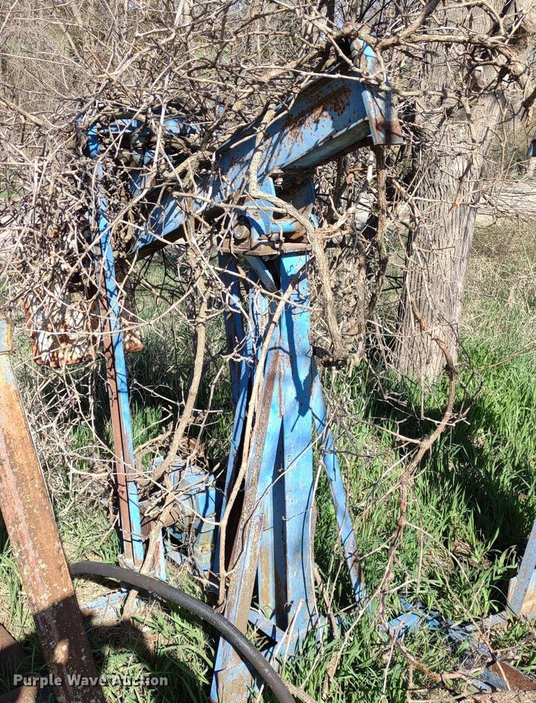 image for item DQ1629 (20) pump jacks