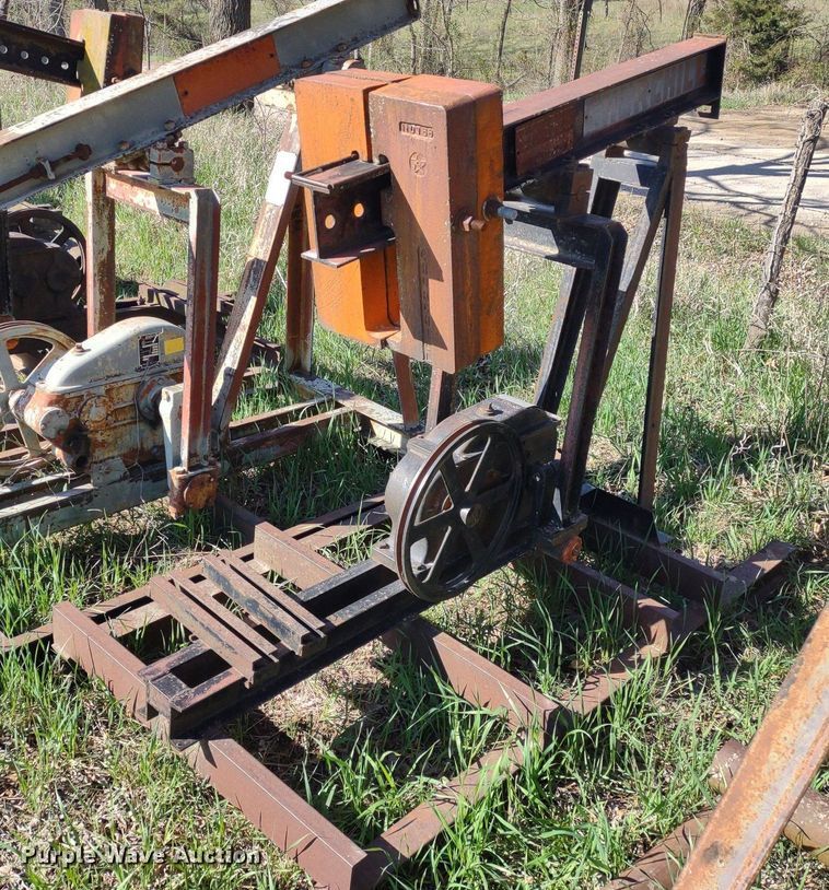 image for item DQ1629 (20) pump jacks