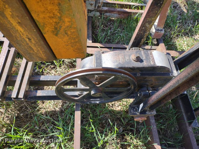image for item DQ1629 (20) pump jacks