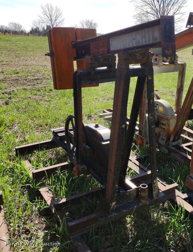 image for item DQ1629 (20) pump jacks