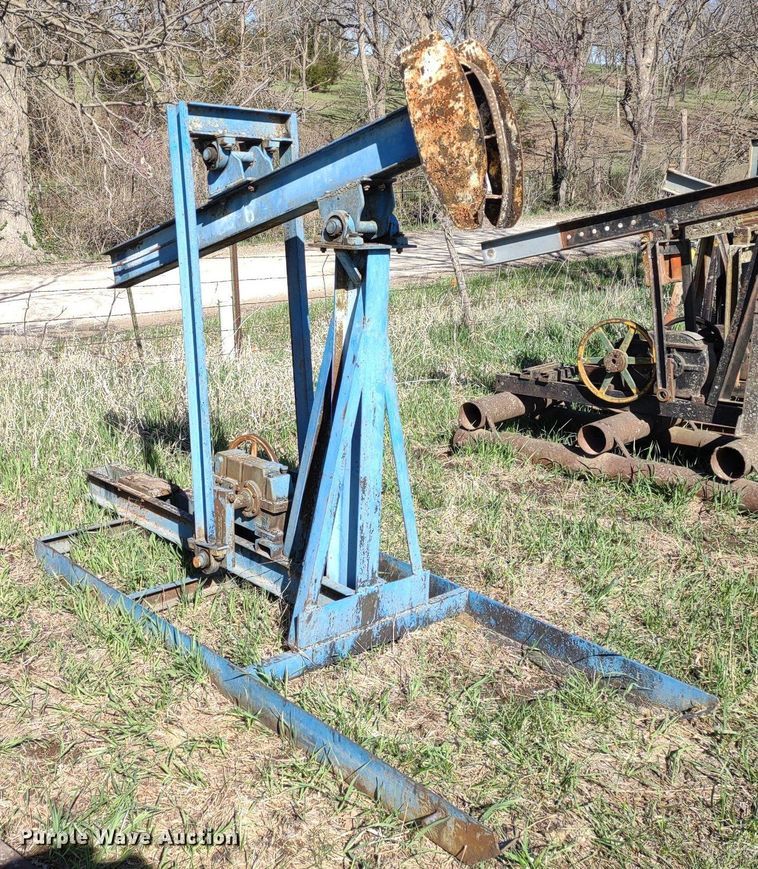 image for item DQ1629 (20) pump jacks