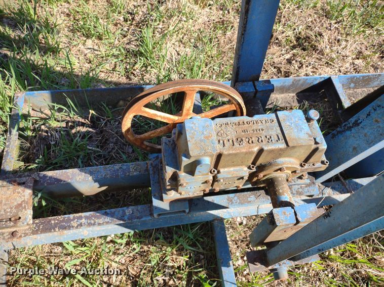 image for item DQ1629 (20) pump jacks