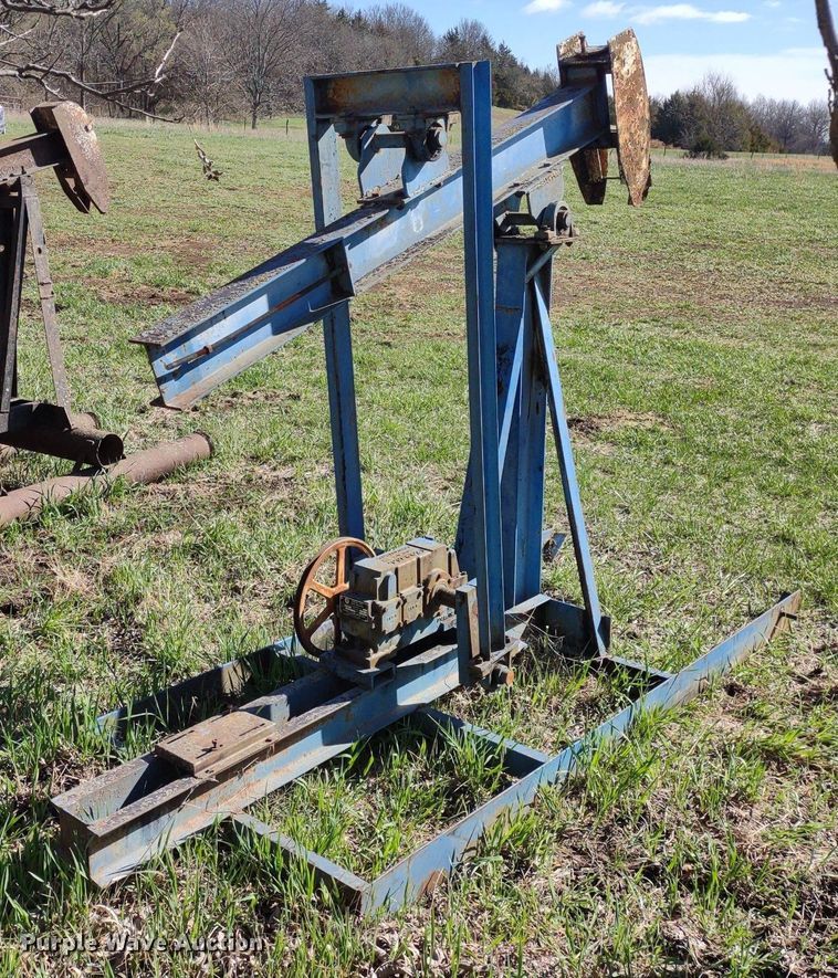 image for item DQ1629 (20) pump jacks