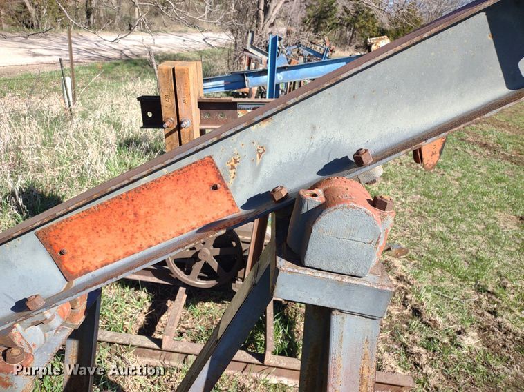 image for item DQ1629 (20) pump jacks
