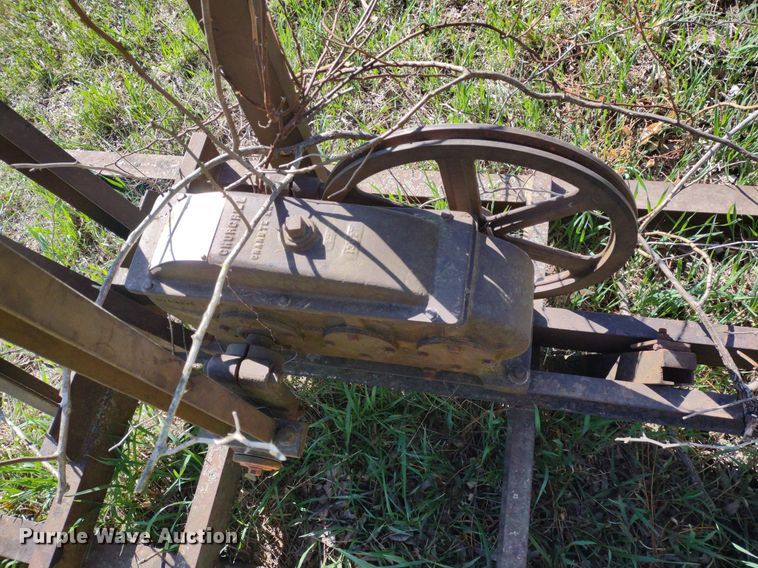 image for item DQ1629 (20) pump jacks