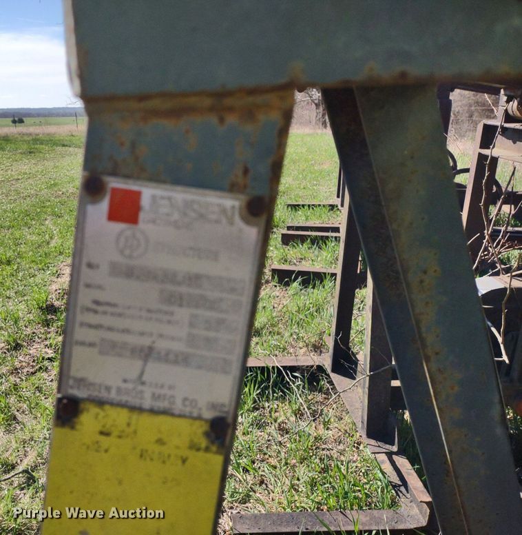 image for item DQ1629 (20) pump jacks