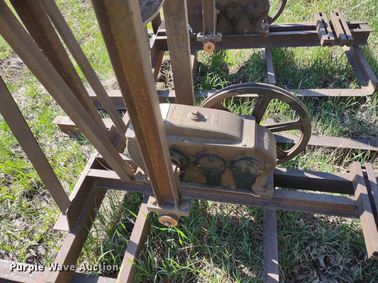 image for item DQ1629 (20) pump jacks