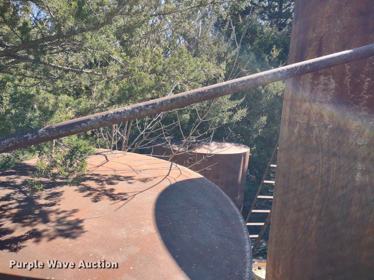 image for item DQ1630 (5) tanks