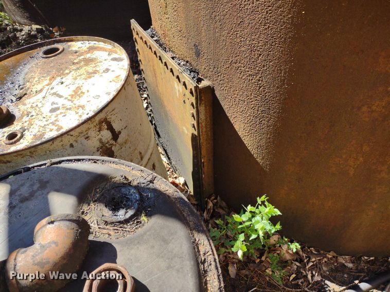 image for item DQ1630 (5) tanks