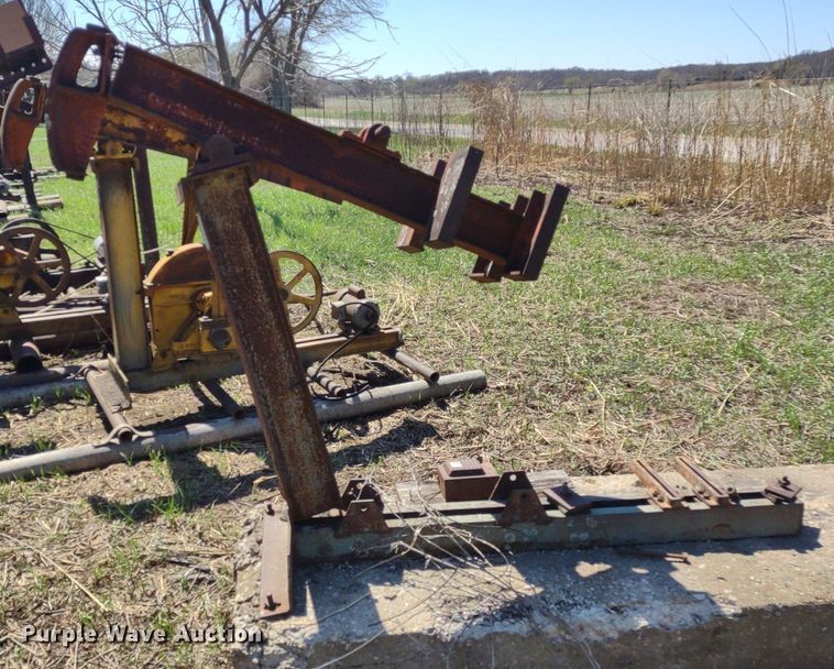 image for item DQ1631 (15) pump jacks