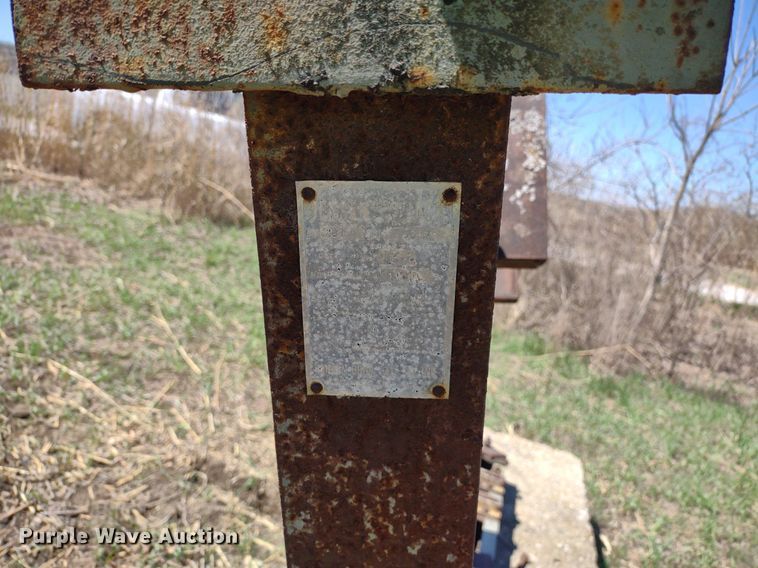 image for item DQ1631 (15) pump jacks