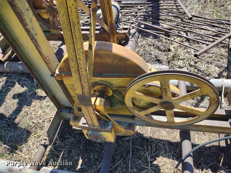 image for item DQ1631 (15) pump jacks