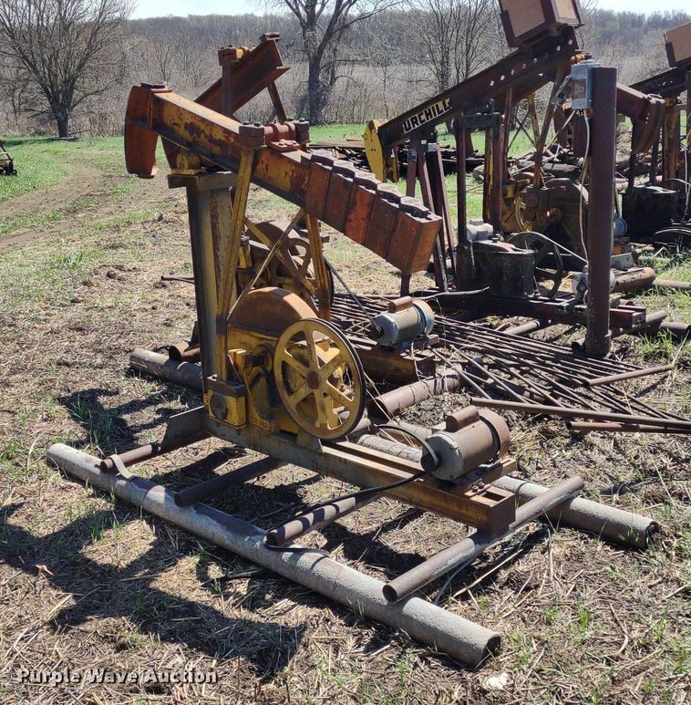 image for item DQ1631 (15) pump jacks