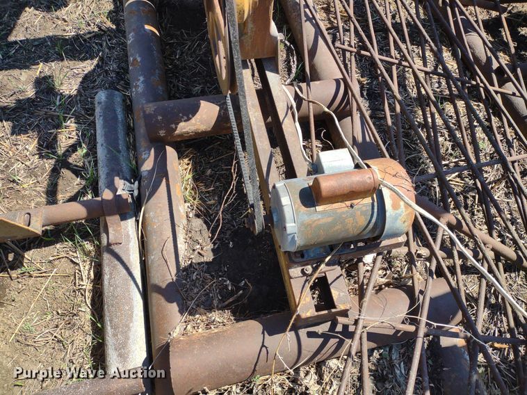 image for item DQ1631 (15) pump jacks