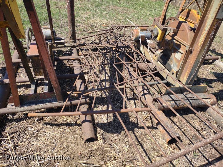 image for item DQ1631 (15) pump jacks