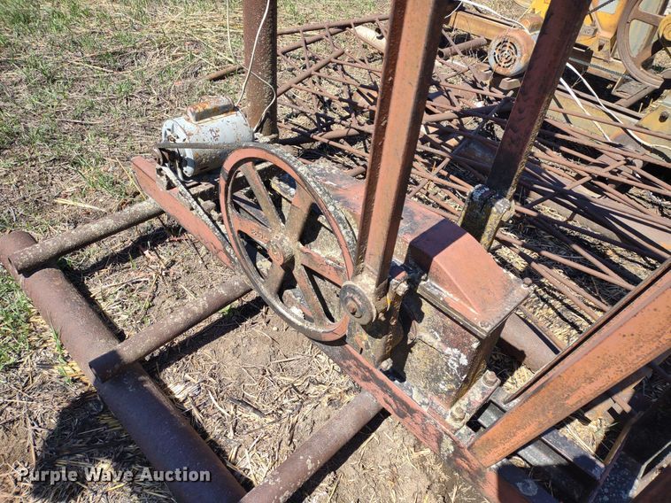 image for item DQ1631 (15) pump jacks