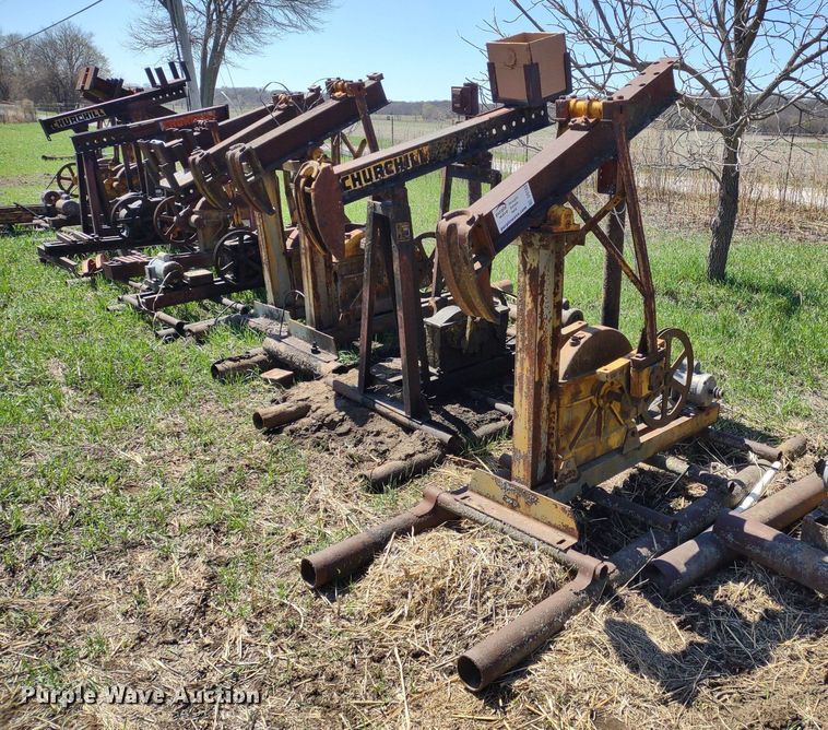 image for item DQ1631 (15) pump jacks