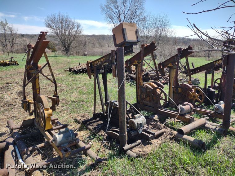 image for item DQ1631 (15) pump jacks