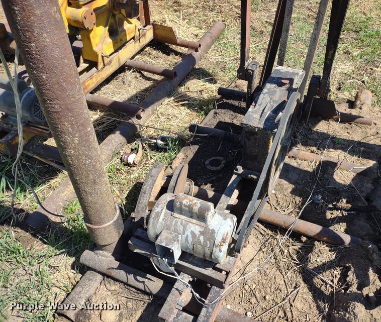 image for item DQ1631 (15) pump jacks
