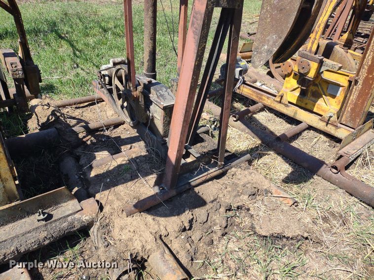 image for item DQ1631 (15) pump jacks