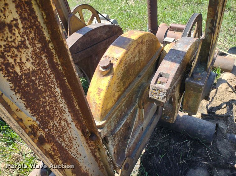 image for item DQ1631 (15) pump jacks