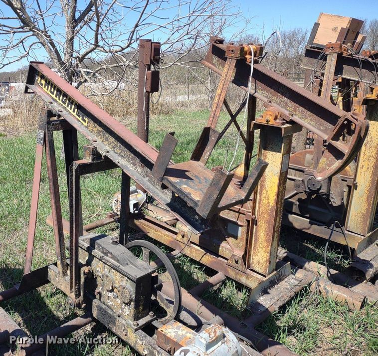 image for item DQ1631 (15) pump jacks