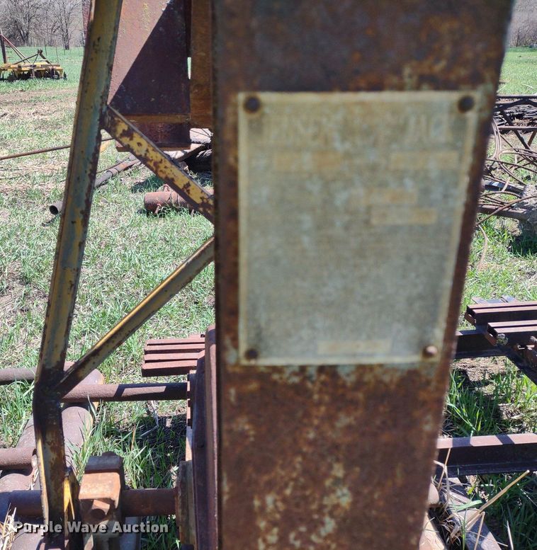 image for item DQ1631 (15) pump jacks