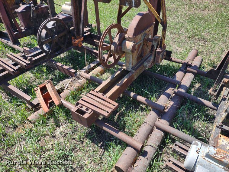 image for item DQ1631 (15) pump jacks
