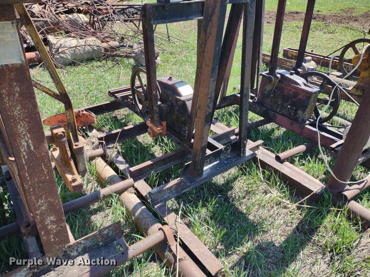 image for item DQ1631 (15) pump jacks