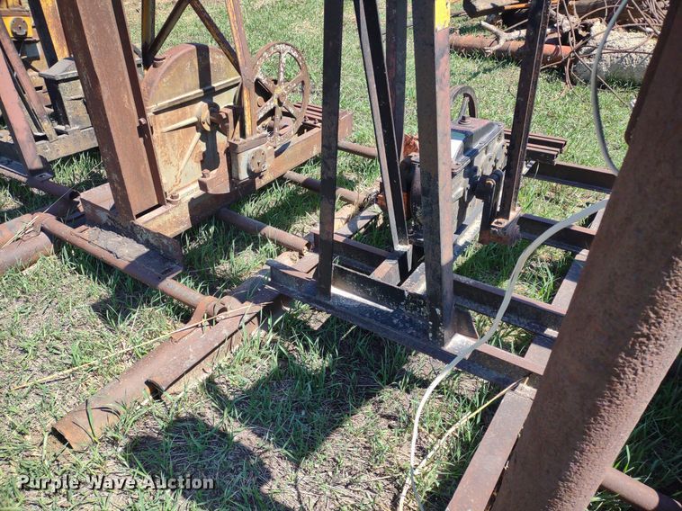 image for item DQ1631 (15) pump jacks