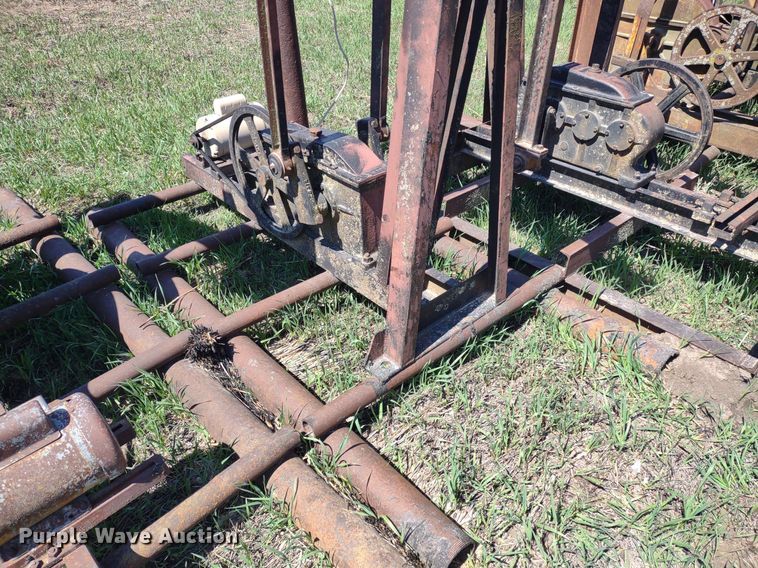 image for item DQ1631 (15) pump jacks