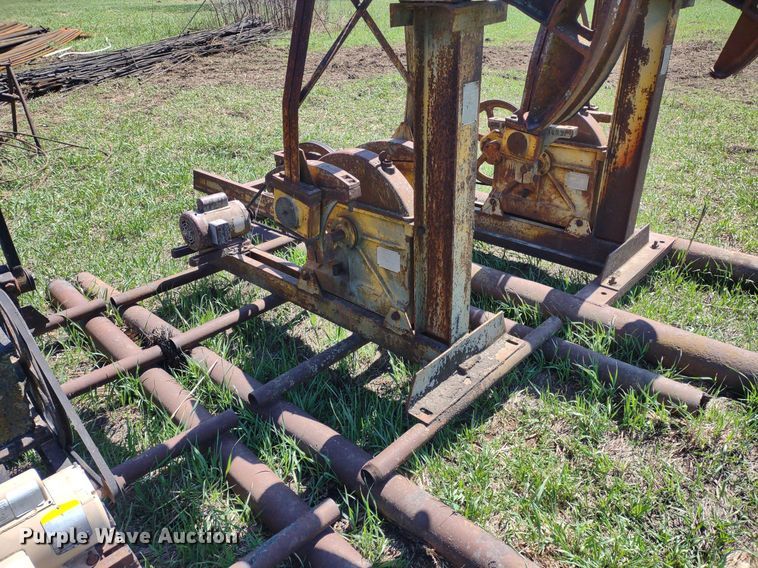 image for item DQ1631 (15) pump jacks