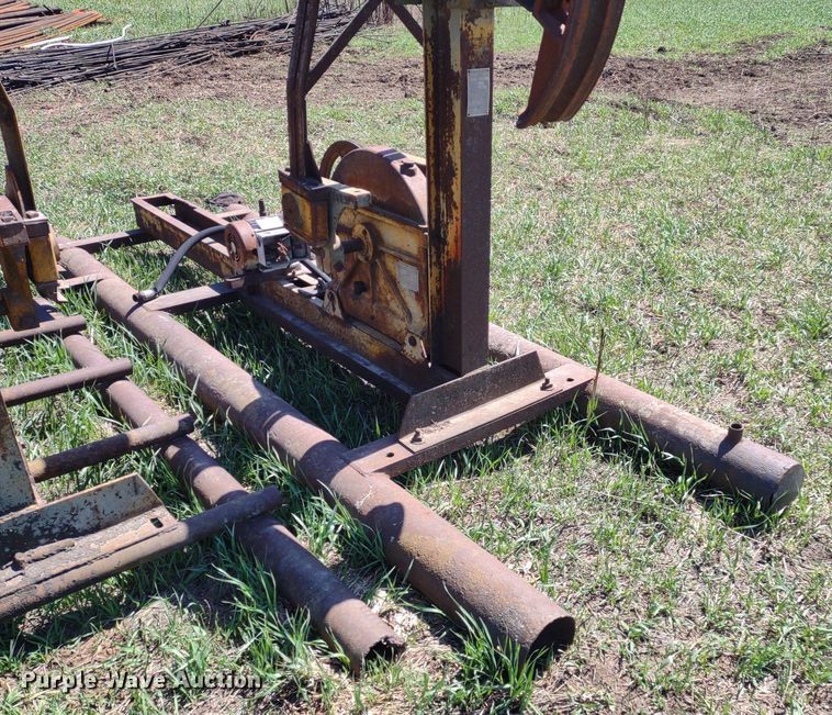 image for item DQ1631 (15) pump jacks