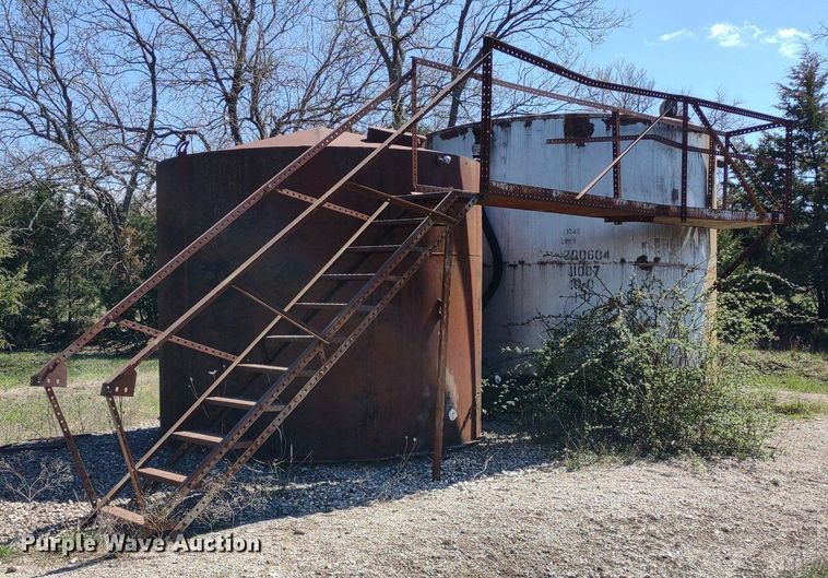 image for item DQ1632 (8) tanks