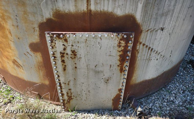 image for item DQ1632 (8) tanks