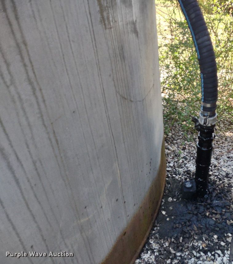 image for item DQ1632 (8) tanks