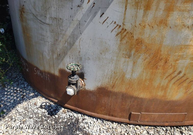 image for item DQ1632 (8) tanks