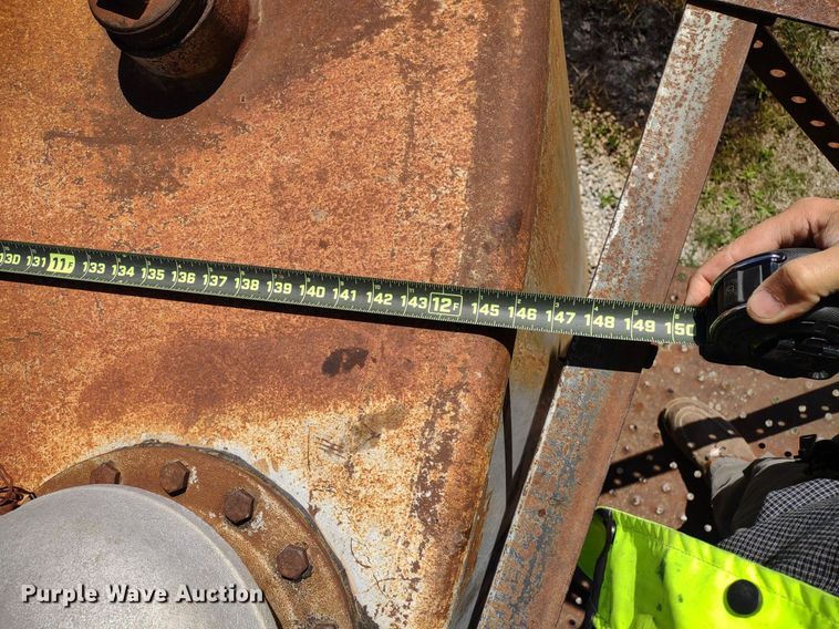 image for item DQ1632 (8) tanks