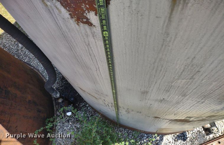 image for item DQ1632 (8) tanks