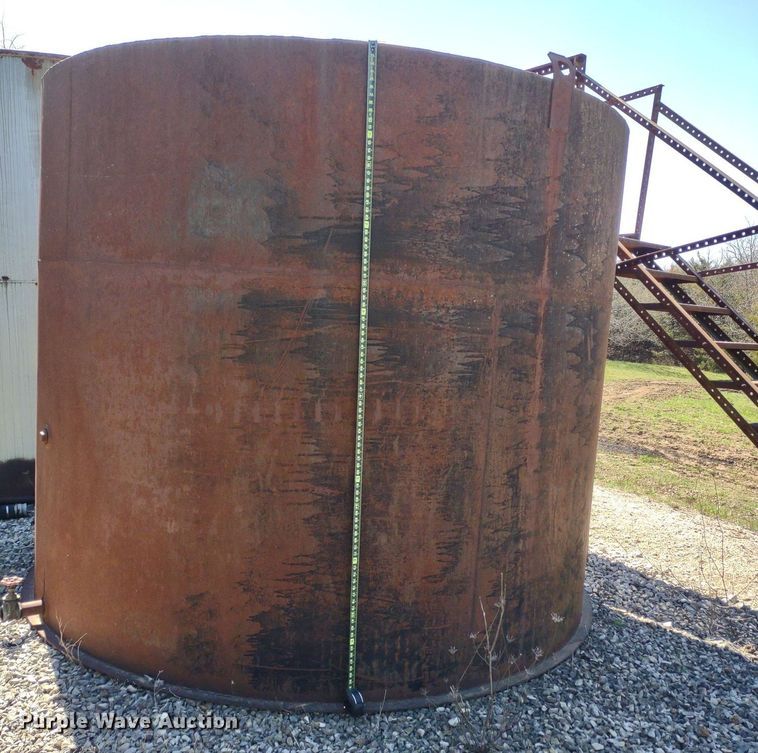 image for item DQ1632 (8) tanks