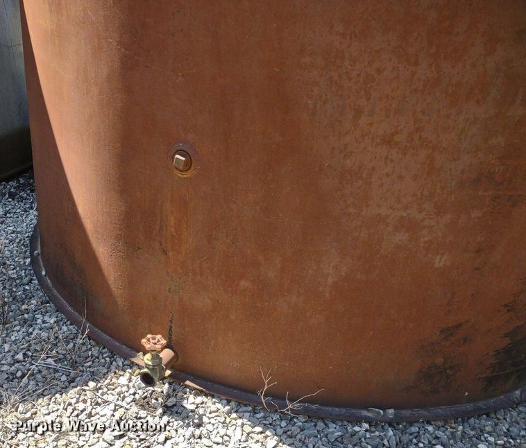 image for item DQ1632 (8) tanks