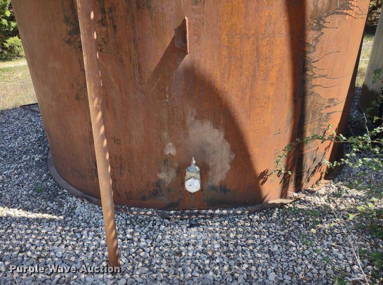 image for item DQ1632 (8) tanks