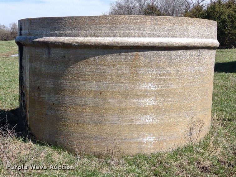 image for item DQ1632 (8) tanks