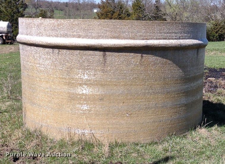 image for item DQ1632 (8) tanks