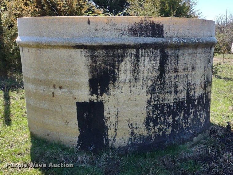 image for item DQ1632 (8) tanks